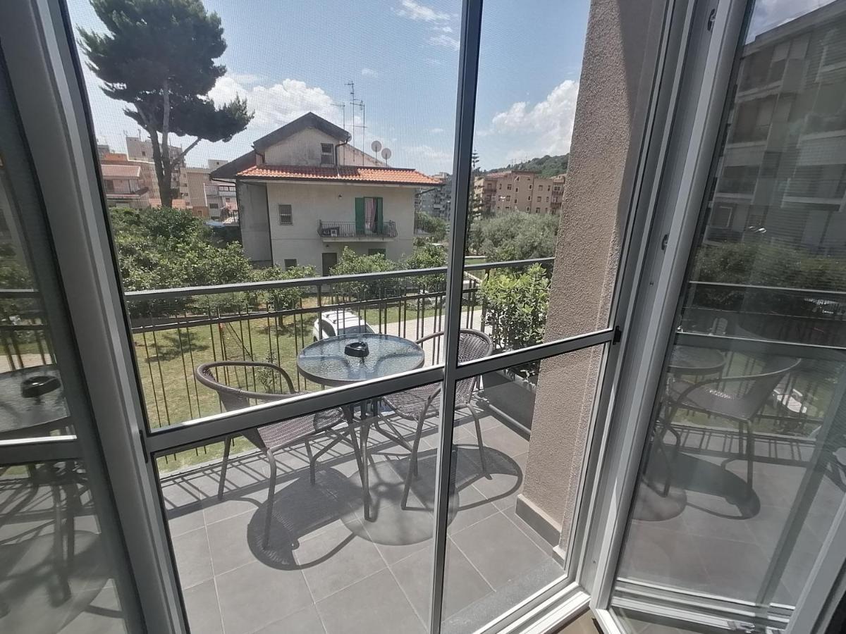 B&B Villa Agrume Messina Exteriör bild